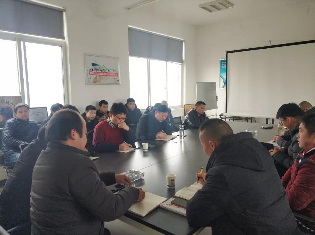 公司总经理潘向阳一行到爵士公司调研指导工作